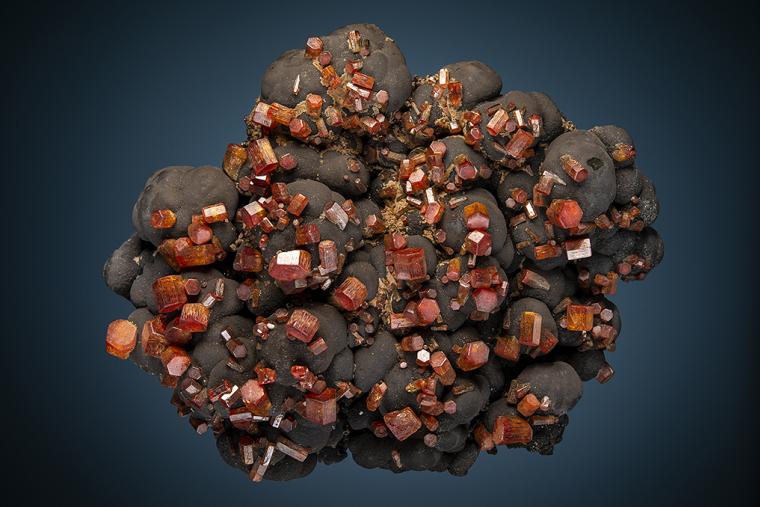 VANADINITE on PSILOMELANE